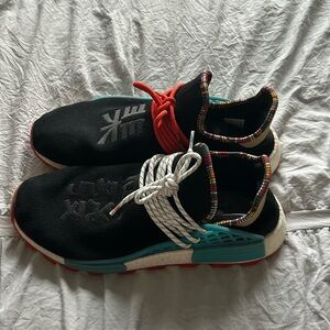 adidas NMD Hu
Pharrell Inspiration Pack Black men’s size 11.5